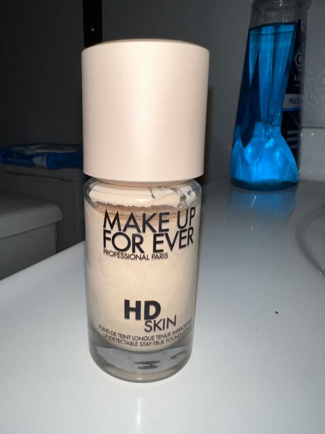 Make Up For Ever HD Skin Undetectable Longwear Foundation	 review photo by Dena1384