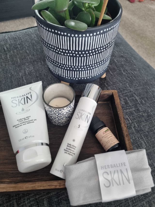 Herbalife Skin Purifying Mint Clay Mask review photo by LuckyLemon