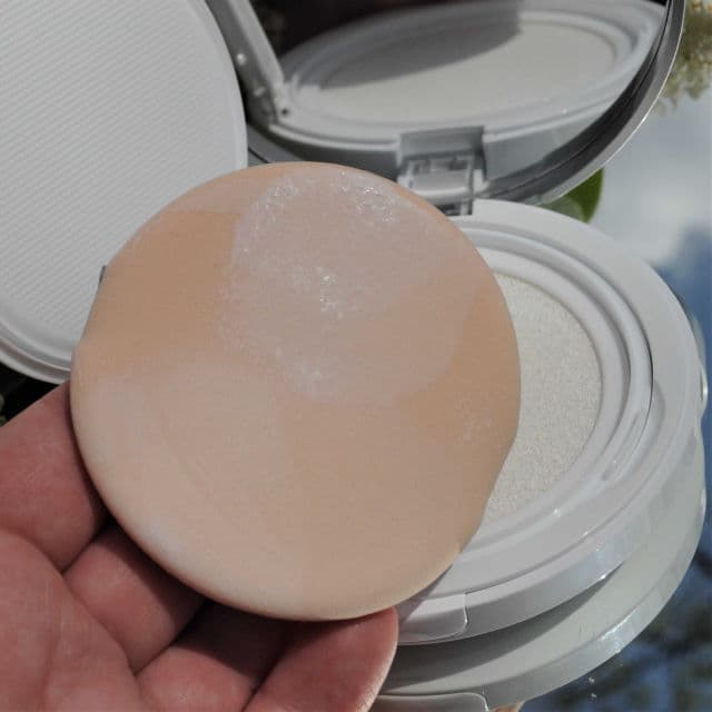 Mary&May Vegan Niacinamide Panthenol Sun Cushion SPF50+ PA++++ review photo by Celestinehathor