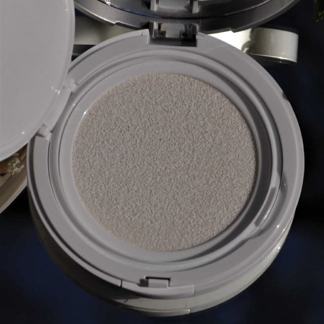 Mary&May Vegan Niacinamide Panthenol Sun Cushion SPF50+ PA++++ review photo by Celestinehathor