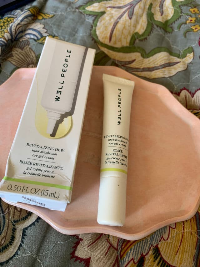 Well People Revitalizing Dew Snow Mushroom Eye Gel-Cream review photo by JenShaf1