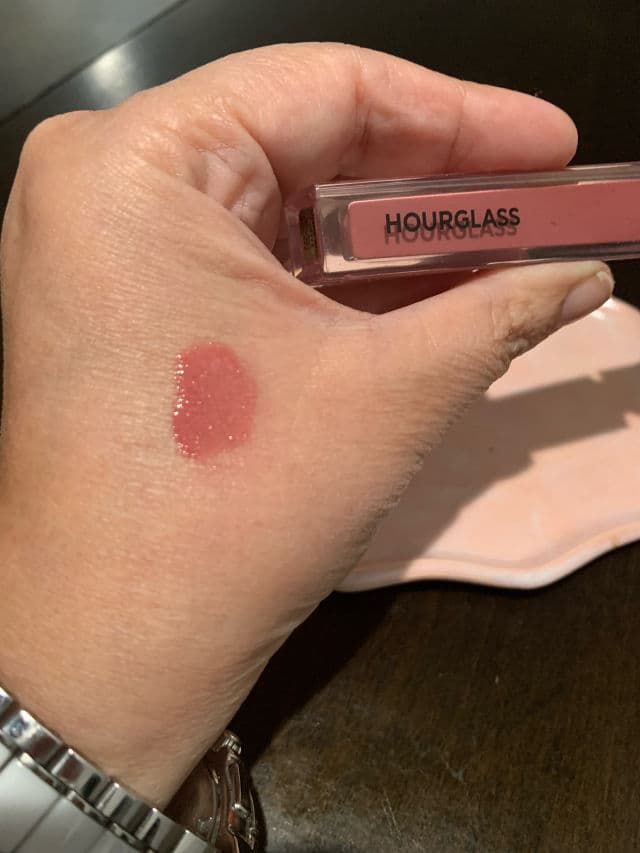 Hourglass Cosmetics Canvas review photo by JenShaf1