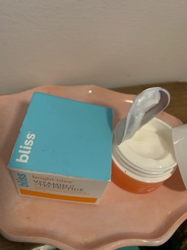 Bliss Bright Idea Vitamin C + Tri-Peptide Collagen Protecting & Brightening Moisturizer review photo by JenShaf1