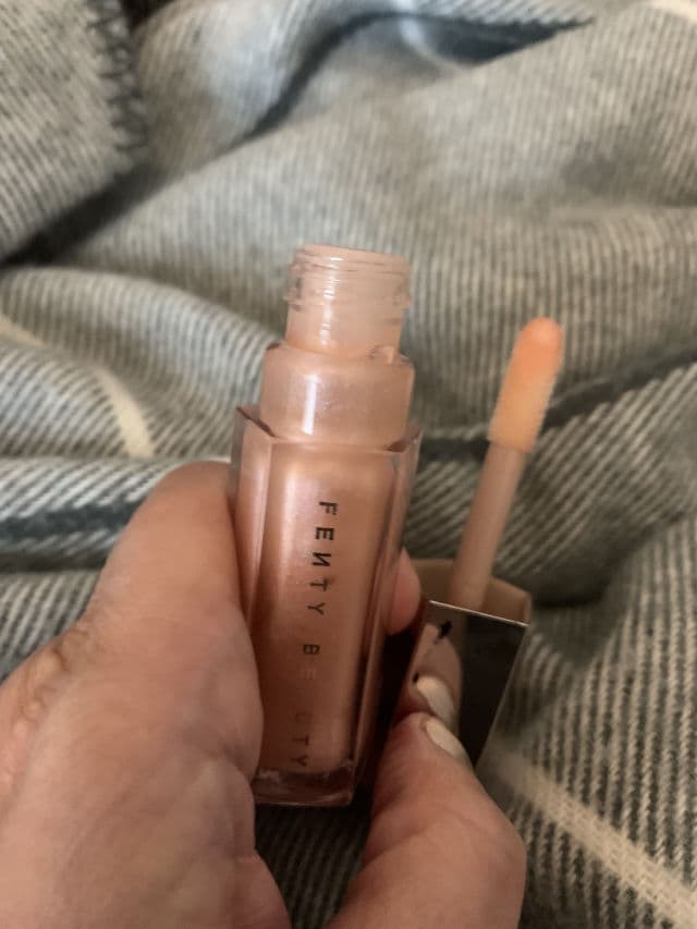 Fenty Beauty Gloss Bomb Universal Lip Luminizer - Sweet Mouth review photo by JenShaf1