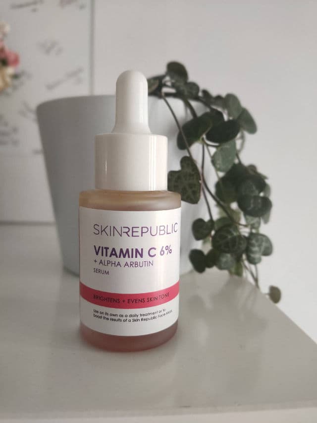 Skin Republic Vitamin C 6% & Alpha Arbutin 1.5% Serum review photo by Bayz
