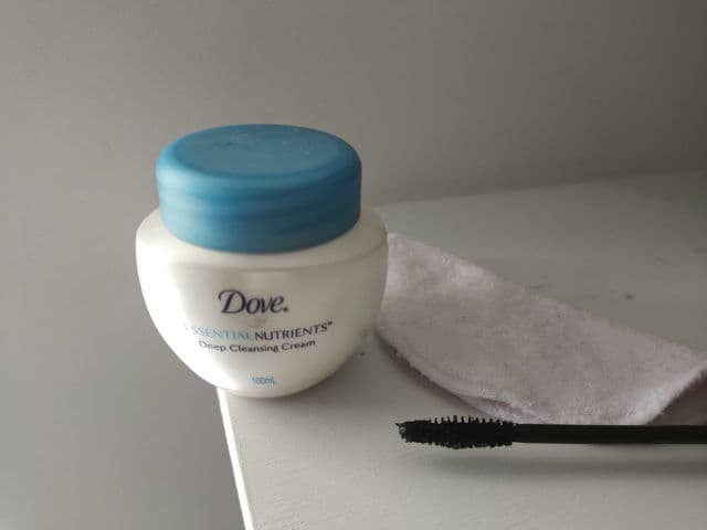 Dove Essential Nutrients Deep Cleansing Cream review photo by Bayz