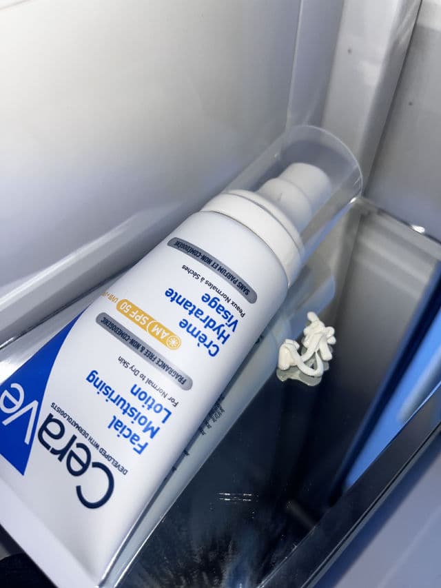 CeraVe Facial Moisturising Lotion SPF50 review photo by ElizabethAntonevich