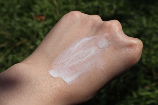 Barulab Greentea Hydro Calming Sun Cream SPF50+ PA++++ review photo by narameo