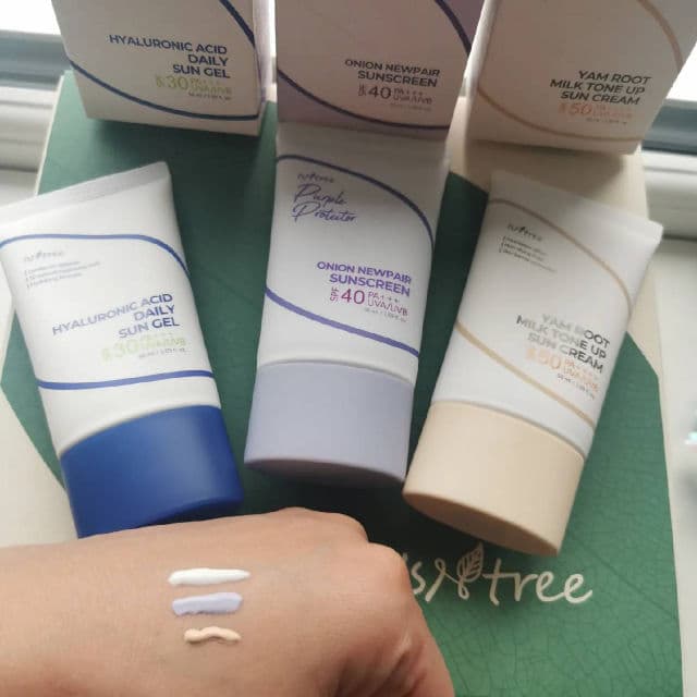 ISNTREE Hyaluronic Acid Daily Sun Gel SPF30 PA+++ review photo by Meggie89Sol