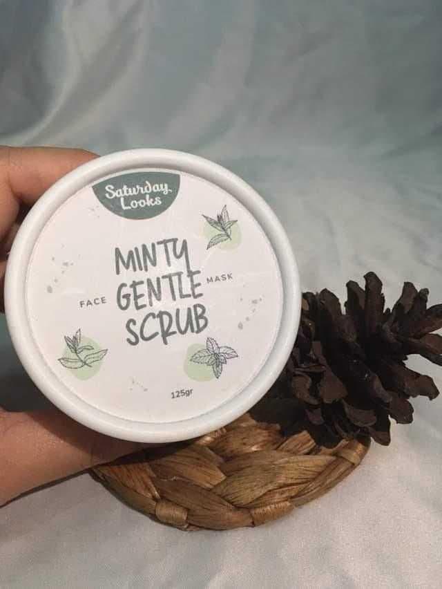 Saturday Looks Minty Gentle Scrub Face Mask review photo by putritanjungsarii