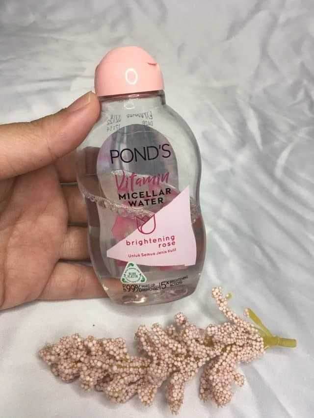 Pond's Vitamin Micellar Water Brightening Rose review photo by putritanjungsarii