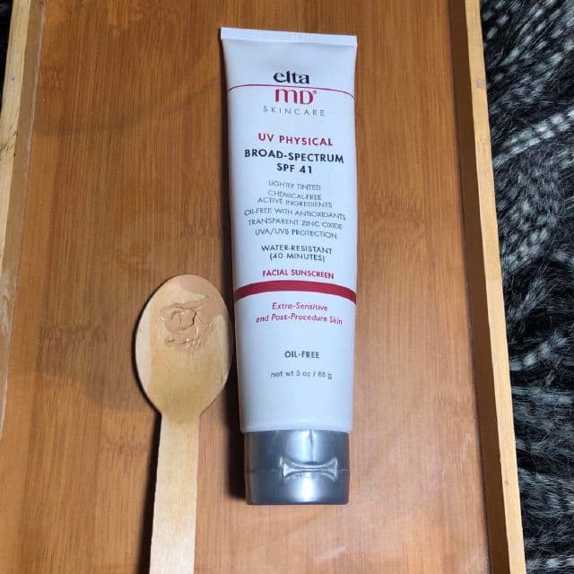EltaMD UV Restore Broad-Spectrum SPF 40 review photo by ashrika