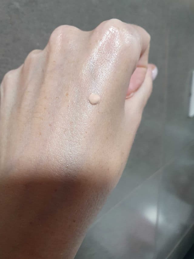 Clinique Even Better Clinical Serum Foundation Broad Spectrum SPF25 review photo by Anna85