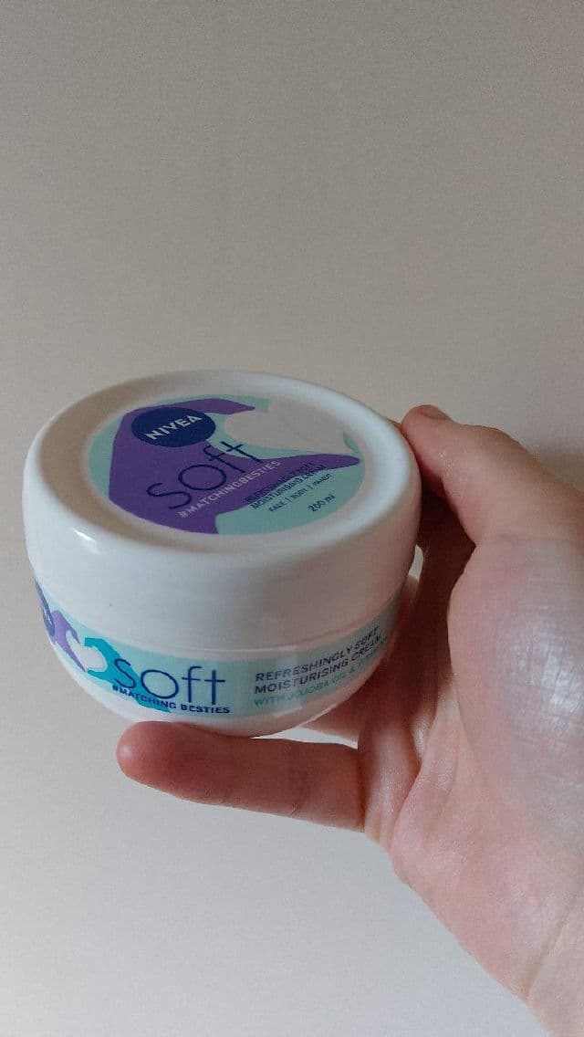 Nivea Soft Moisturizing Creme review photo by natiLar