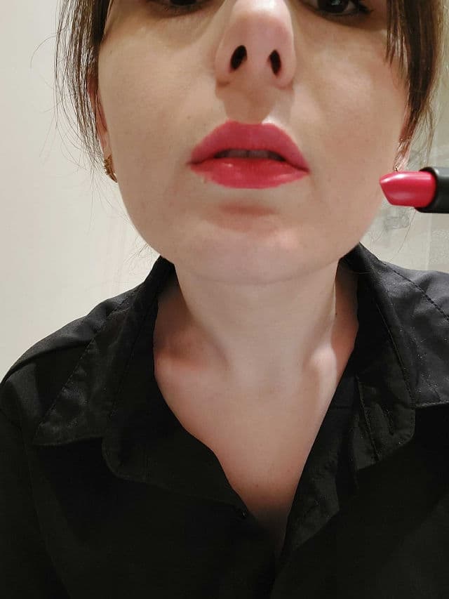 Avon Ultra Matte Lipstick review photo by natiLar