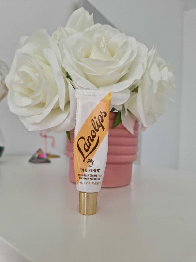 Lanolips 101 Ointment Multi-Balm Coconutter review photo by Beautyskin93