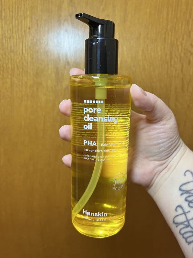 HANSKIN Pore Cleansing Oil PHA review photo by MeaningInMakeup
