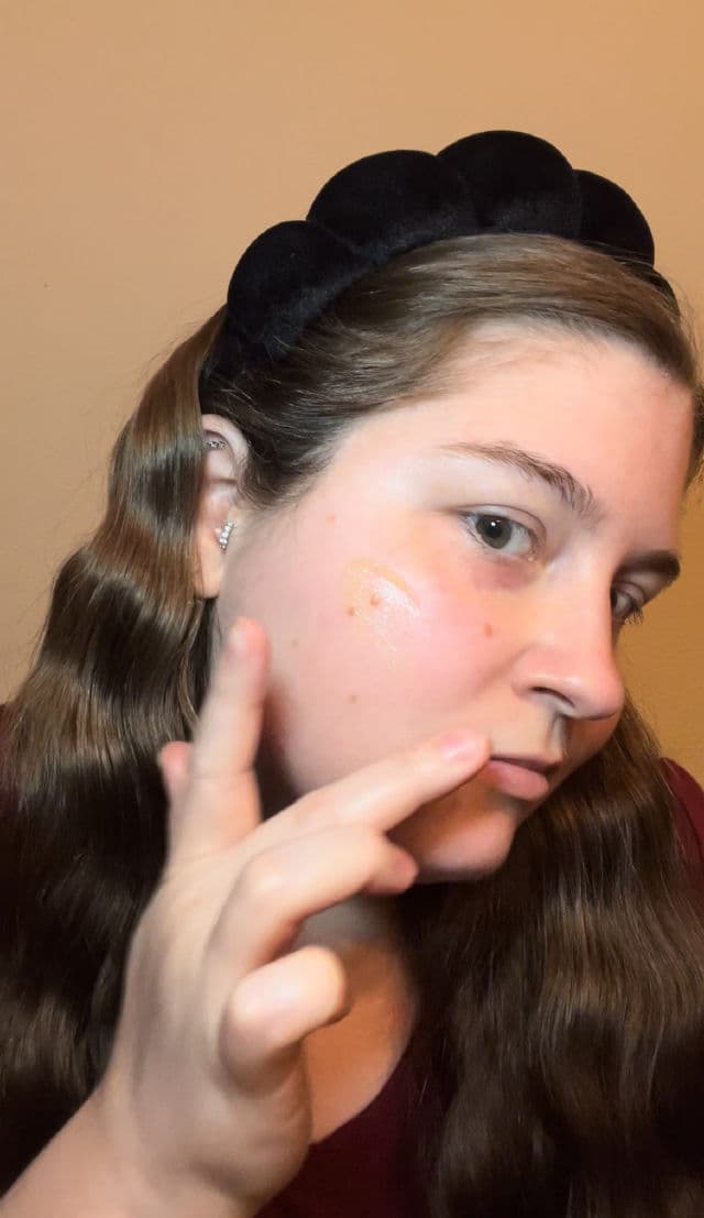 Vitamin C Brightening Sun Serum SPF50+ PA++++  product review