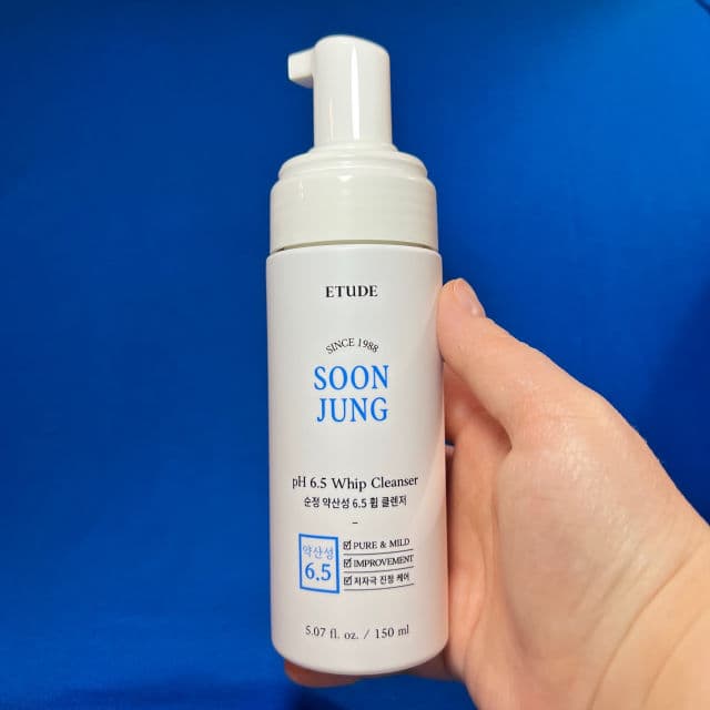ETUDE SoonJung pH 6.5 Whip Cleanser review photo by MeaningInMakeup