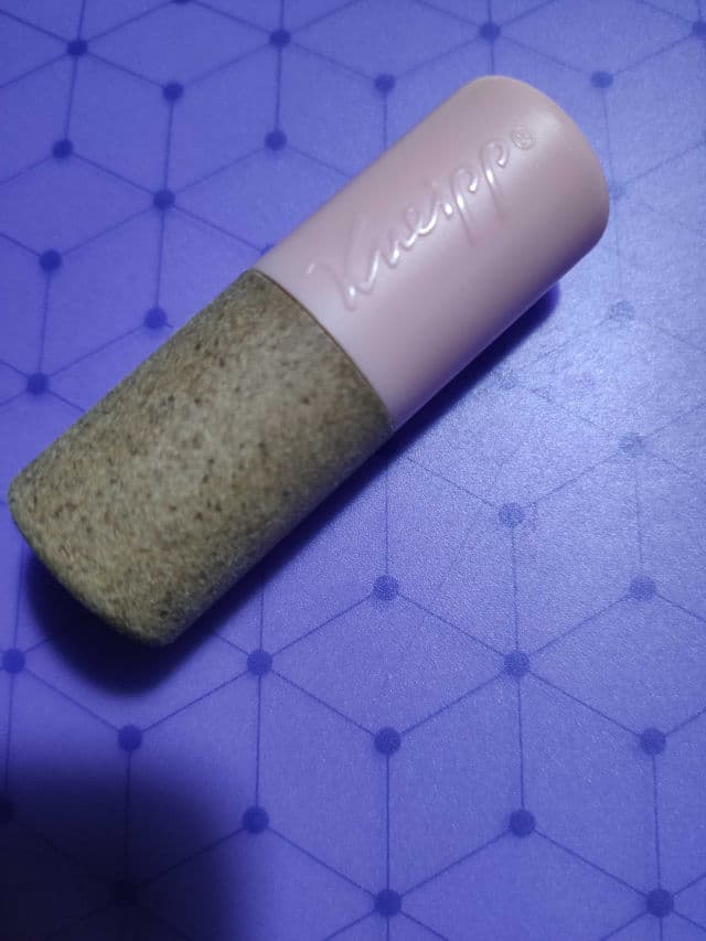 Kneipp Sensitive Care Lip Balm review photo by Hyrkaniana
