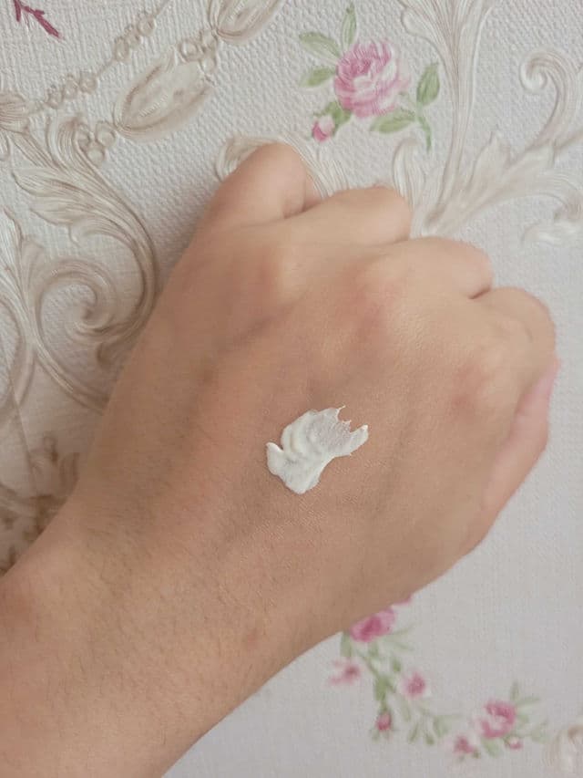 The Purest Solutions Invisible UV Protection - Daily Intensive Moisturizer SPF 50+ review photo by feefatz