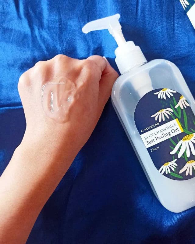 ALIVE:LAB Blue Chamomile Just Peeling Gel review photo by prisskindiaries