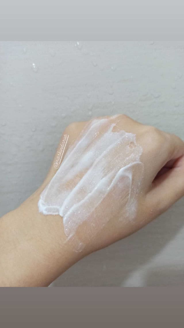 Olay The Regenerist Revitalising Cream Cleanser review photo by prisskindiaries
