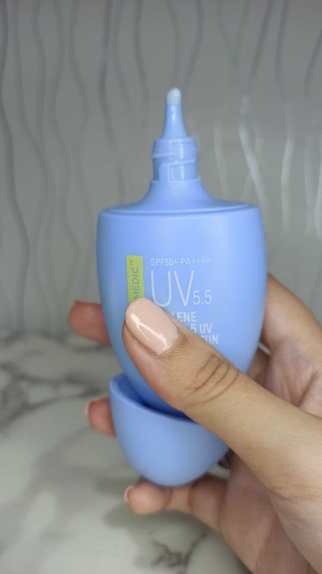 SUR.MEDIC Azulene Mild 5.5 UV Protect Sun SPF50+ PA++++ review photo by prisskindiaries