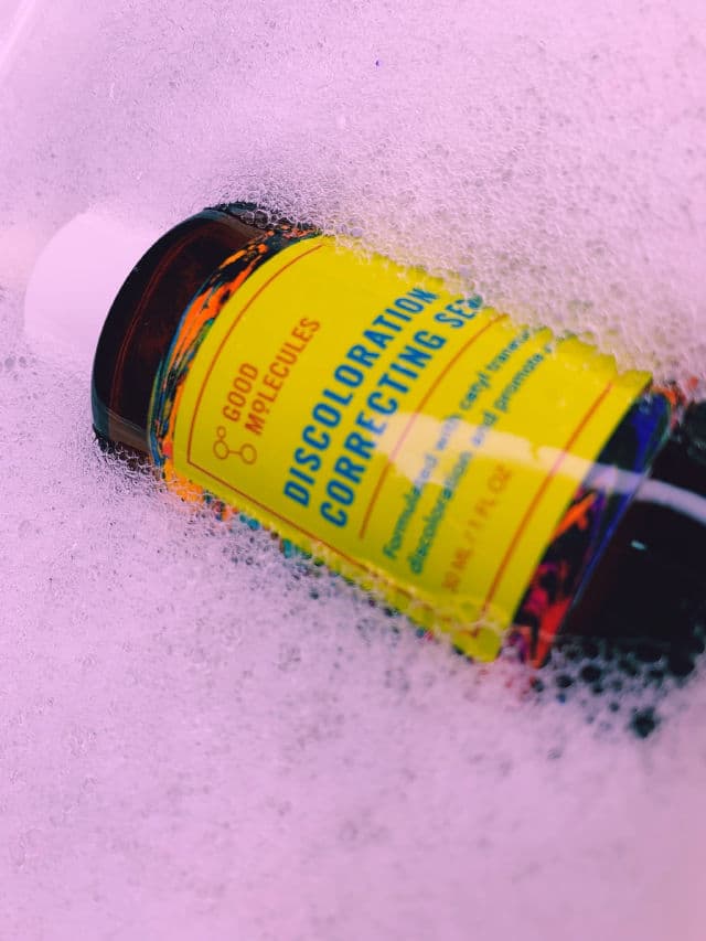 Good Molecules Discoloration Correcting Serum review photo by theoilyskingirlie
