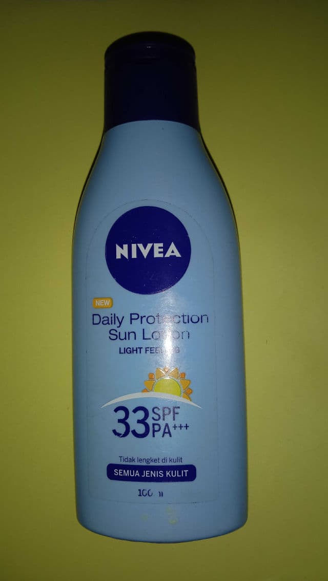 Nivea Daily Protection Sun Lotion SPF 33 PA+++ review photo by AliifahNa