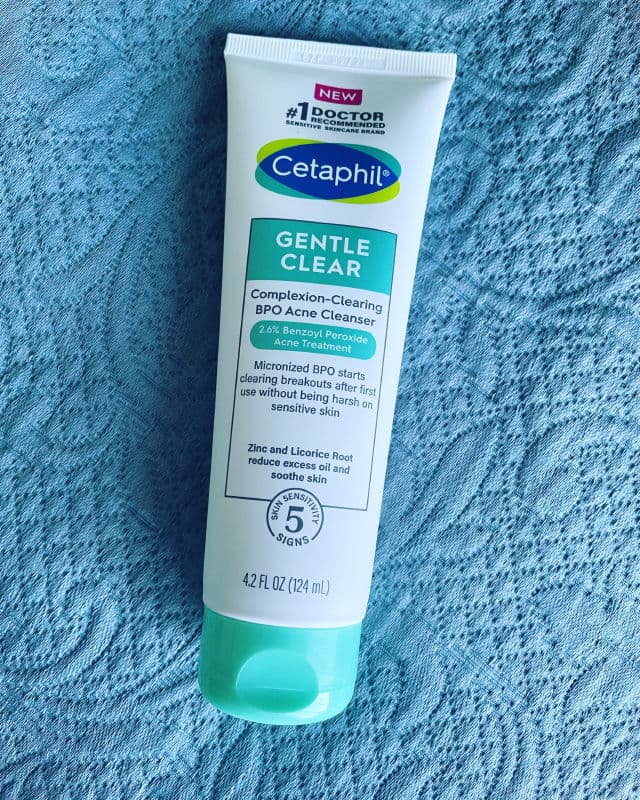 Cetaphil Gentle Clear Clarifying Acne Cream Cleanser review photo by MandaBear