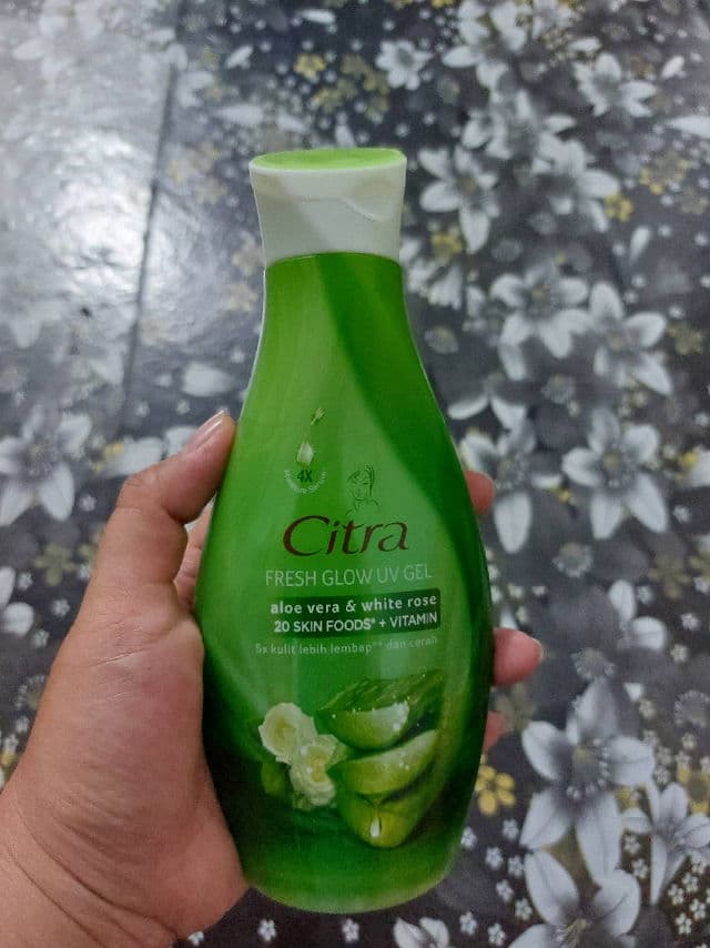 Citra Fresh Glow UV Gel Aloe Vera & White Rose review photo by PickyRiesa