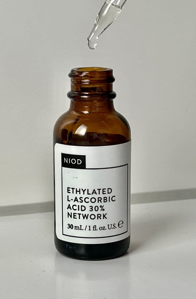 NIOD Ethylated L-Ascorbic Acid 30% Network review photo by Cammo