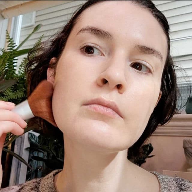 Infallible 24H Fresh Wear Foundation in a Powder product review