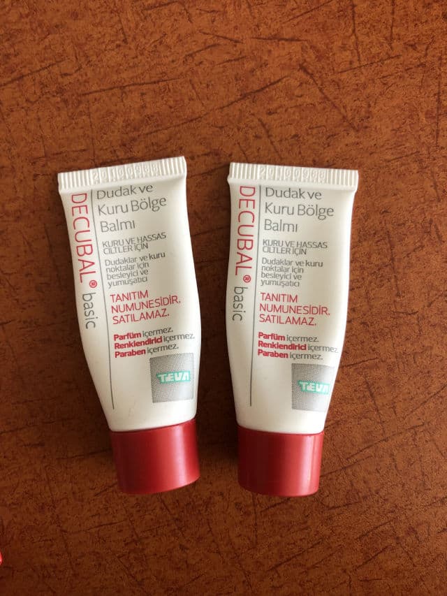 Decubal Lips and Dry Spots Balm review photo by sesshin
