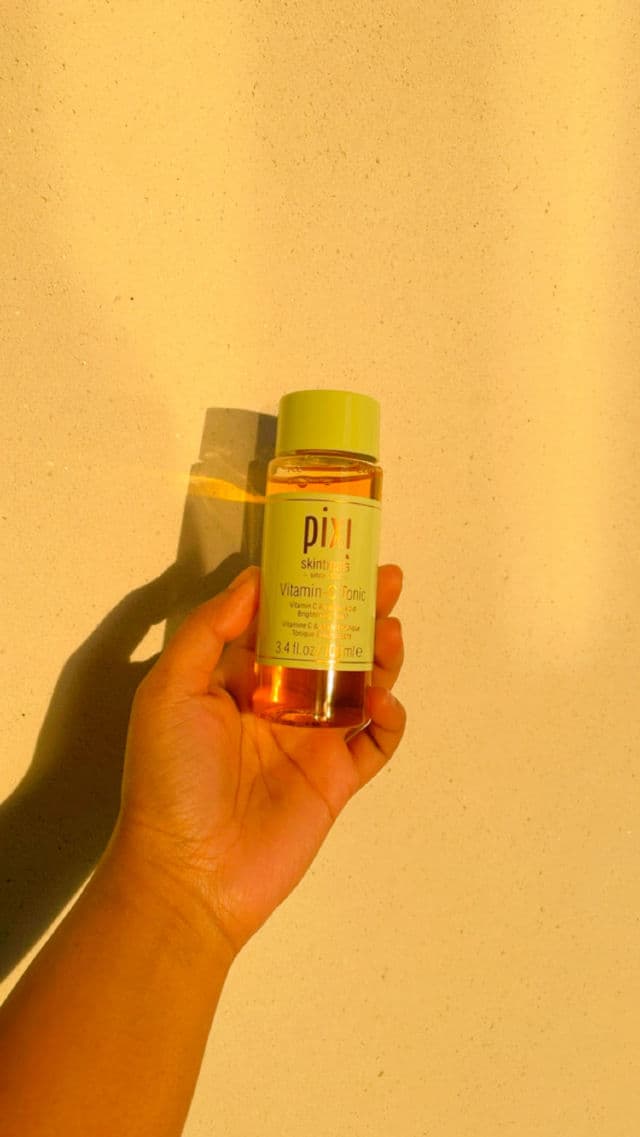 Pixi Vitamin-C Tonic review photo by herglowingjournal 