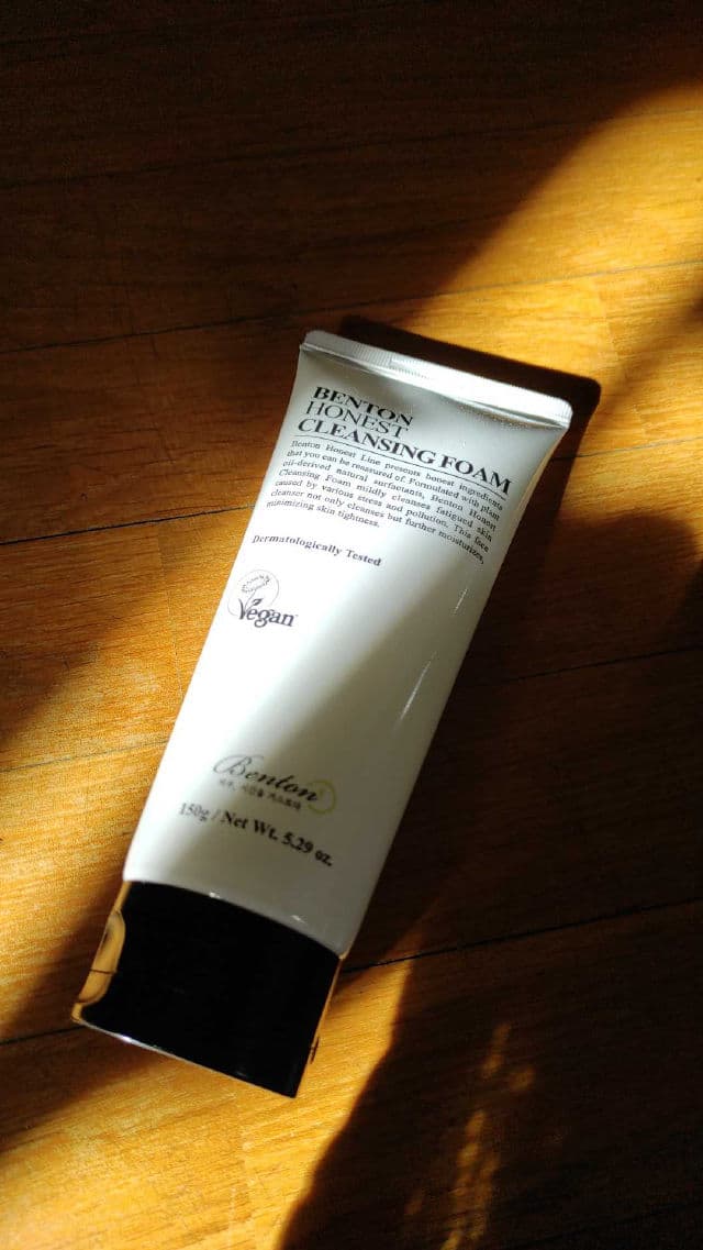BENTON Honest Cleansing Foam review photo by everglowlasting