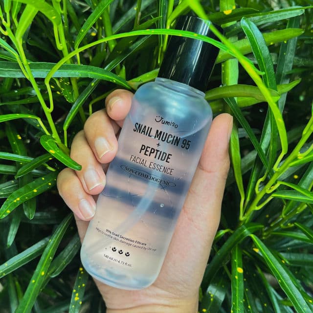 Jumiso Snail Mucin 95 + Peptide Essence review photo by Merk