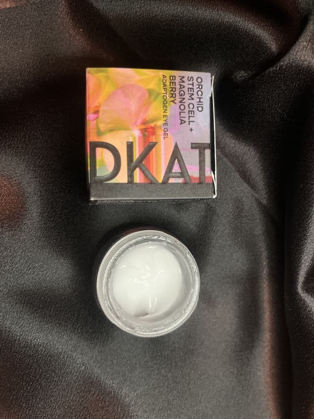 WLDKAT Orchid Stem Cell + Magnolia Berry Adaptogen Eye Gel review photo by lanamillions