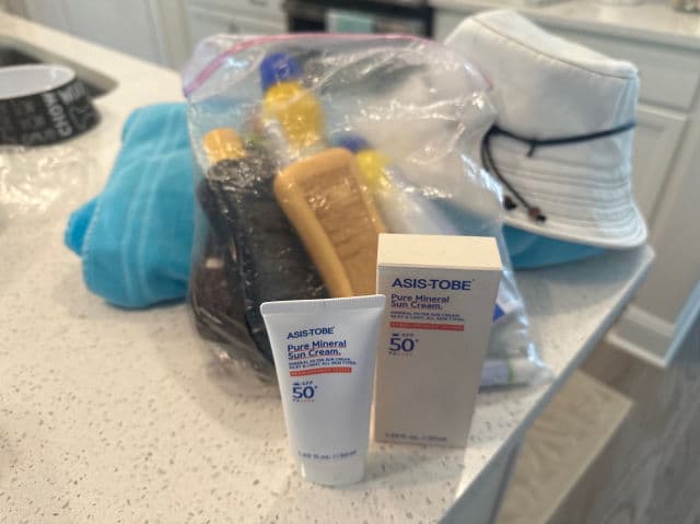 ASIS-TOBE Pure Mineral Sun Cream SPF 50+ PA++++ review photo by dwhnc