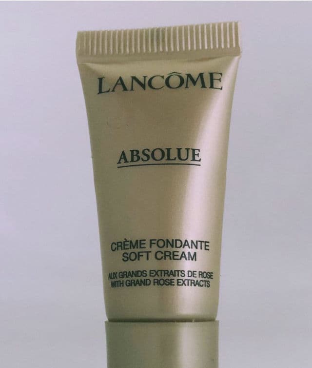 Lancome Absolue Revitalizing & Brightening Soft Face Cream review photo by suedot5