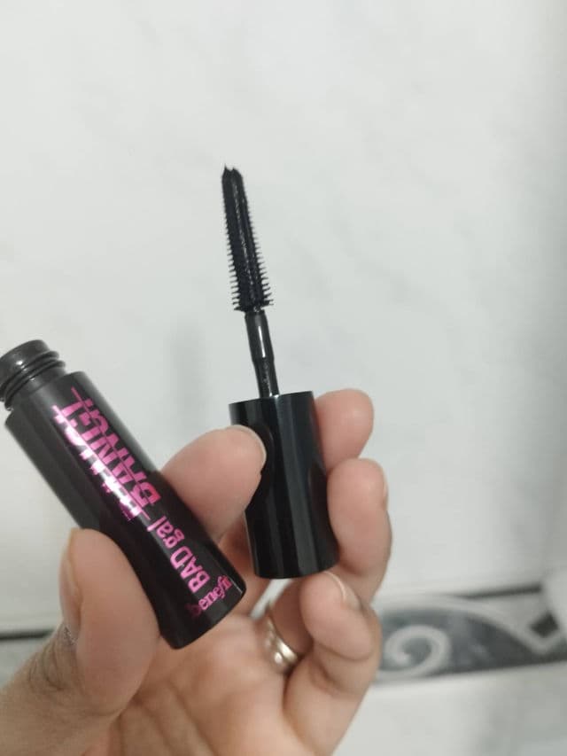 Benefit Cosmetics BADgal Bang! Volumizing Mascara review photo by tamyunni