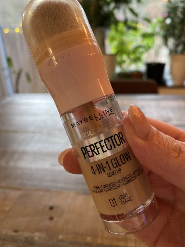 Maybelline Instant Age Rewind Perfector 4-in-1 Glow Makeup review photo by Negin