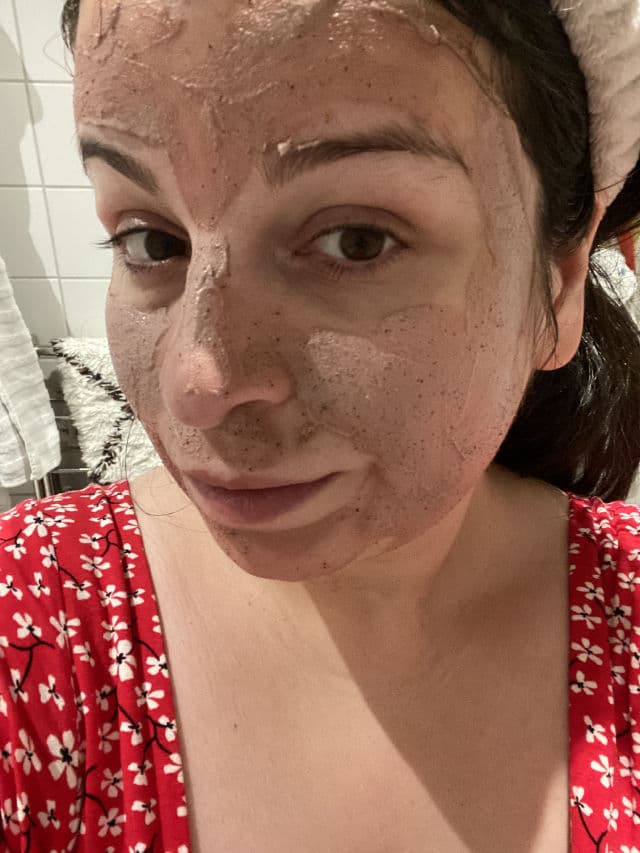 Sand & Sky Australian Pink Clay Flash Perfection Exfoliator review photo by Negin