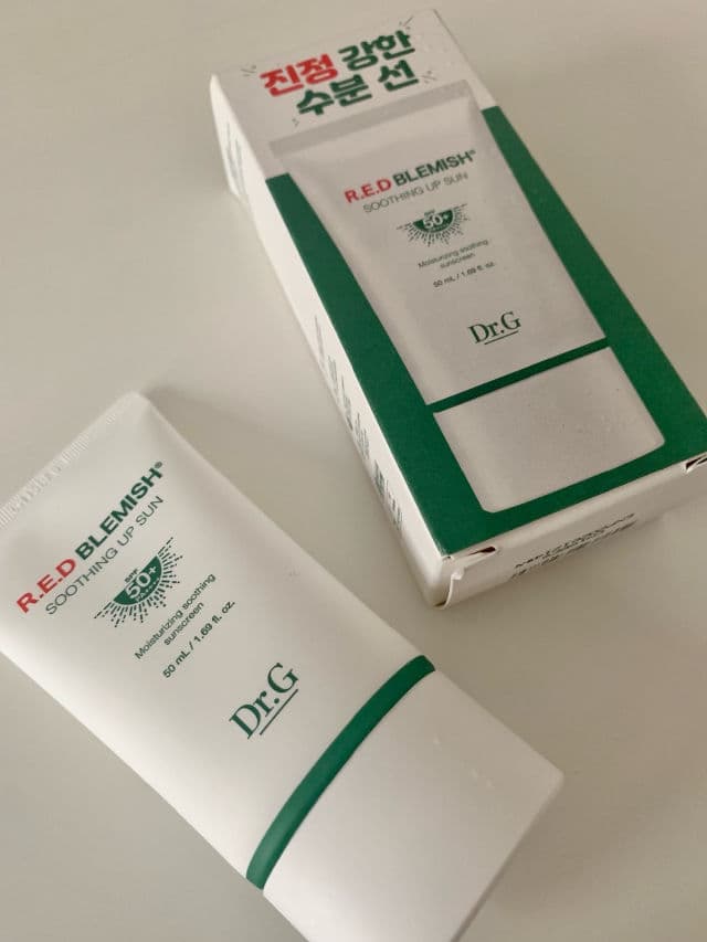 DR.G Red Blemish Soothing Up Sun SPF50+/PA++++ review photo by TasTheStuff