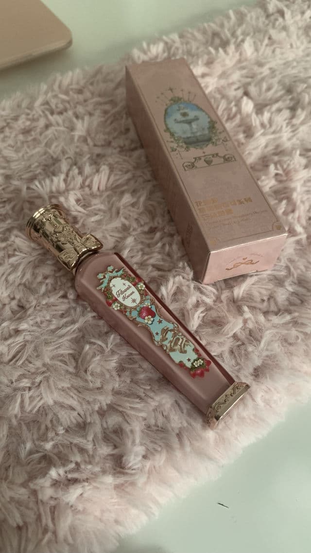 Flower Knows Strawberry Rococo Cloud Lip Cream - Tiny Tulip review photo by TasTheStuff