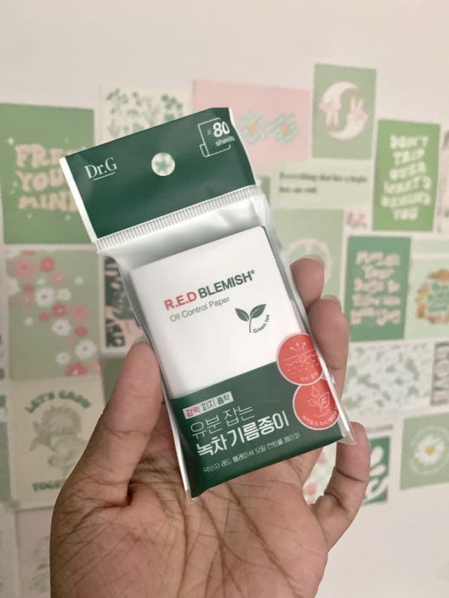 R.E.D Blemish Oil Control Paper product review