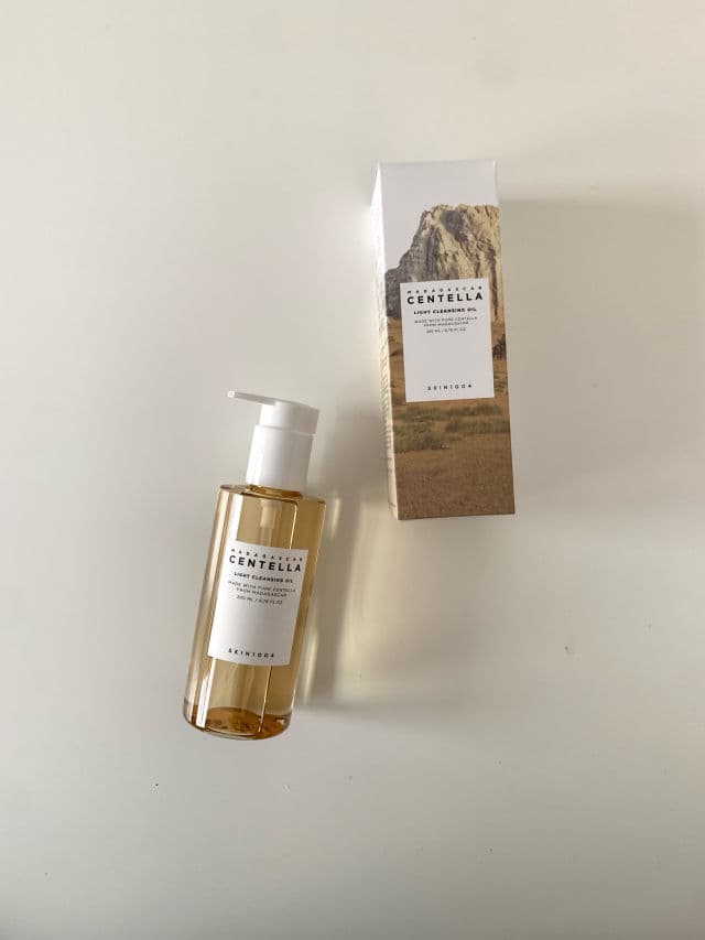 Madagascar Centella Light Cleansing Oil product review