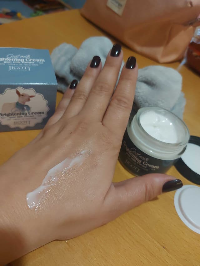 Jigott Goat Milk Whitening Cream review photo by TedKa