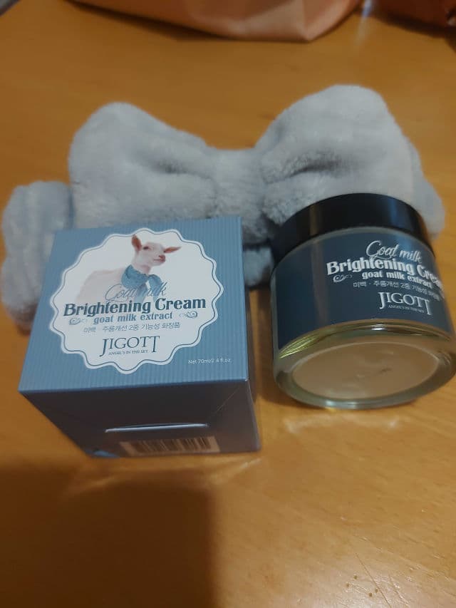 Jigott Goat Milk Whitening Cream review photo by TedKa